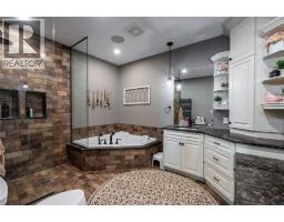 647 ST CLAIR PARKWAY - 37