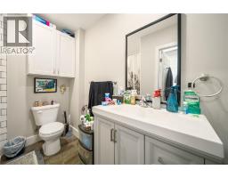 404 RUSSELL STREET - 12