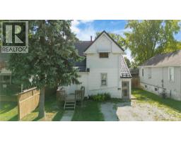 404 RUSSELL STREET - 2