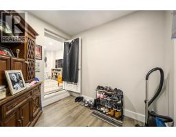 404 RUSSELL STREET - 3