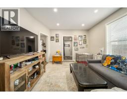 404 RUSSELL STREET - 6