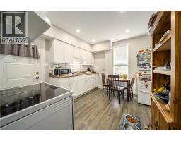 404 RUSSELL STREET - 9