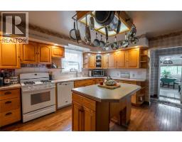 438 Emmeline STREET - 11