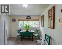 438 Emmeline STREET - 14