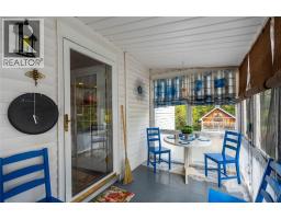 438 Emmeline STREET - 25