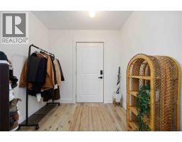 991 LAKESHORE ROAD - 16