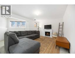991 LAKESHORE ROAD - 18
