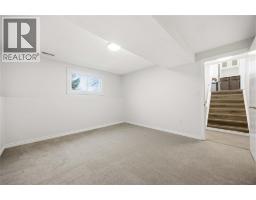 391 Bradford DRIVE - 25