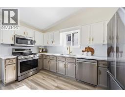 391 Bradford DRIVE - 7