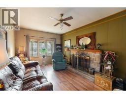 635 Highbury PARK - 14