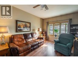 635 Highbury PARK - 15