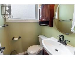 635 Highbury PARK - 17