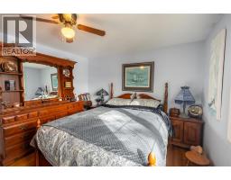 635 Highbury PARK - 19