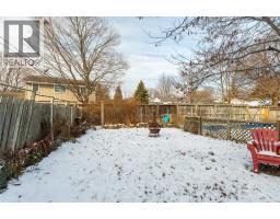 635 Highbury PARK - 32