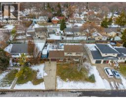 635 Highbury PARK - 36