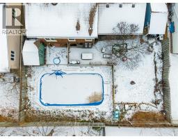 635 Highbury PARK - 37