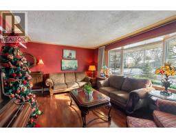 635 Highbury PARK - 5