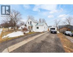 590 SIMCOE STREET - 2