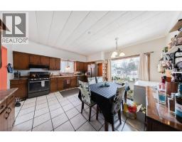 590 SIMCOE STREET - 6