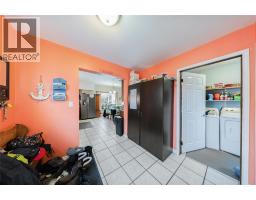 590 SIMCOE STREET - 8