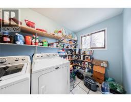590 SIMCOE STREET - 9
