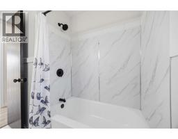 1027 COLBORNE ROAD - 17