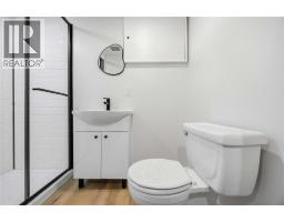 1027 COLBORNE ROAD - 35