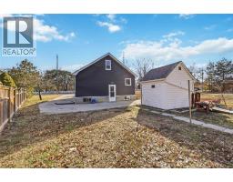 1027 COLBORNE ROAD - 4