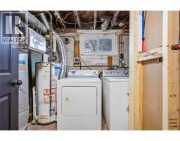 1027 COLBORNE ROAD - 42