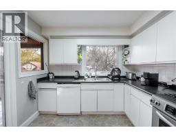 1174 Colborne ROAD - 12