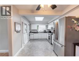 1174 Colborne ROAD - 14