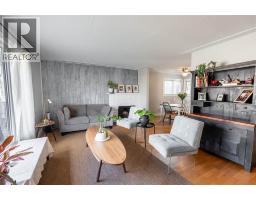 1174 Colborne ROAD - 6