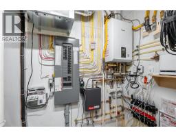 1248 COLBORNE ROAD - 20