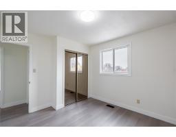 305 OAKLEA COURT - 17