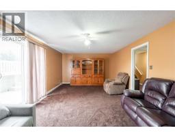 305 OAKLEA COURT - 23