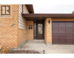 305 OAKLEA COURT - 3