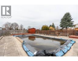 305 OAKLEA COURT - 39