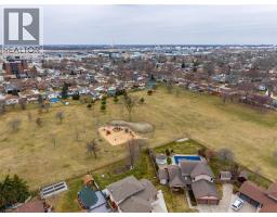 305 OAKLEA COURT - 49