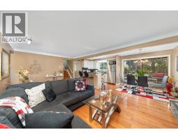 1220 RIDGEWOOD DRIVE - 9