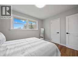 2133 LONDON LINE - 23