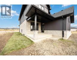 3527 PAUL CRESCENT - 40