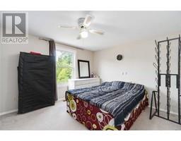 1060 CAMELOT CRESCENT - 22