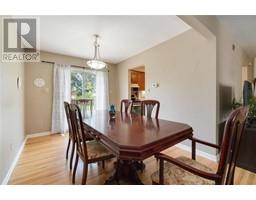 1060 CAMELOT CRESCENT - 9