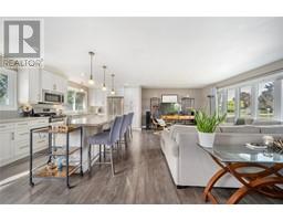 4071 JUNIPER CRESCENT - 5