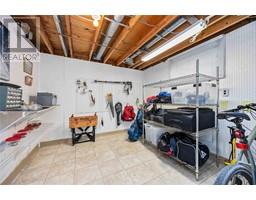 1677 WESTWOOD AVENUE - 43