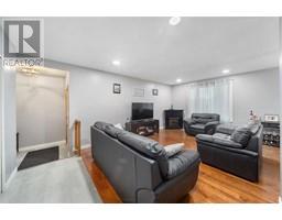 125 CONESTOGA DRIVE - 11