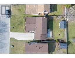 1254 ERROL ROAD East - 13
