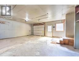 2406 JANE STREET - 18