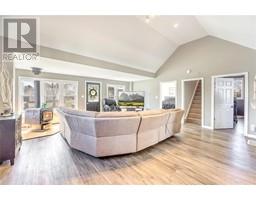 2406 JANE STREET - 20
