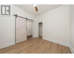119 CHRISTINA STREET South - 40